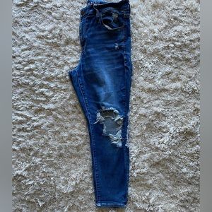 ✨AE Destroyed Jeggings✨